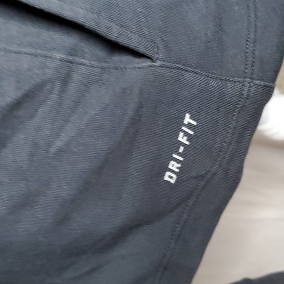 Ladies Nike Dri Fit Training Jacket Med reflective - Picture 2 of 5